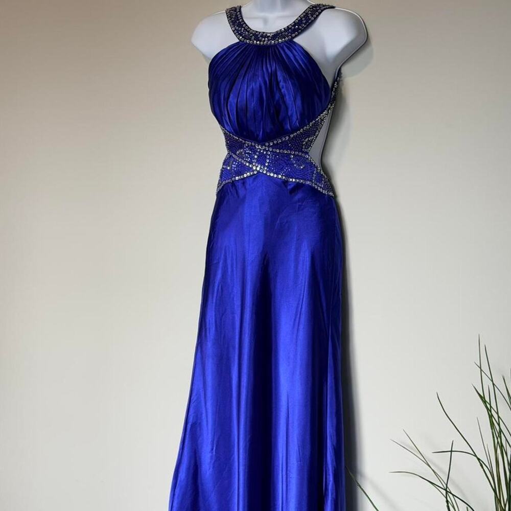 Royal blue prom dress with